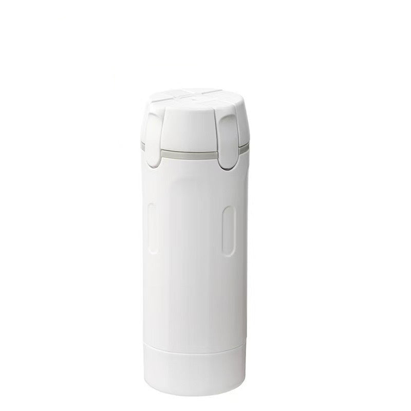 Kannettava 4-in-1 matka-annostelija