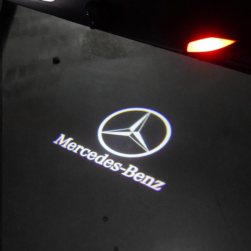 Auton oven logoprojektorisetti