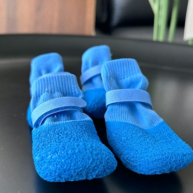 Liukumattomat ja vedenpitävät kengät lemmikeille🐶👟